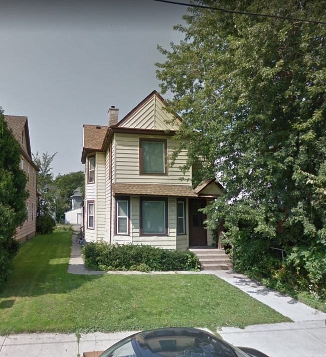 property at 1400 Monroe St NE