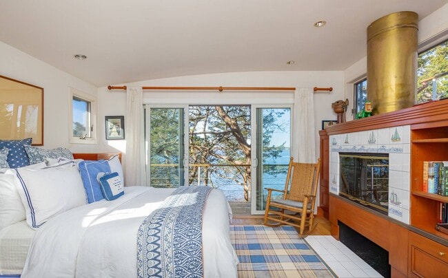 property at 11 Ingall's Rd