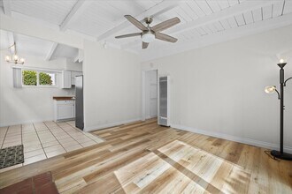 530 Illinois St, Unit C in El Segundo, CA - Foto de edificio - Building Photo
