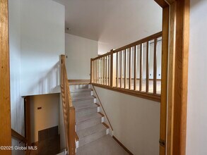 1565 Crescent Rd in Clifton Park, NY - Building Photo - Building Photo