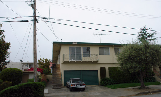 400 Walnut St in San Carlos, CA - Building Photo - Building Photo