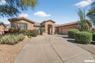 7742 E Los Gatos Dr in Scottsdale, AZ - Building Photo