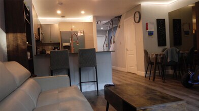 3046 SW 129th Terrace in Miramar, FL - Building Photo - Building Photo