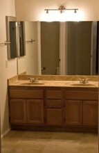 1328 W Rosewood Ct in Chandler, AZ - Foto de edificio - Building Photo