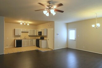 8219 Malago Point Dr in Cypress, TX - Foto de edificio - Building Photo