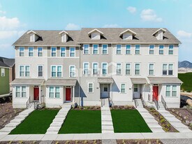 11032 S Blue Bayou Dr in South Jordan, UT - Building Photo