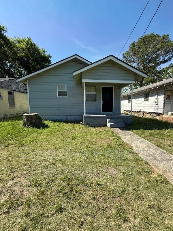 property at 3729 Maple Ave SW