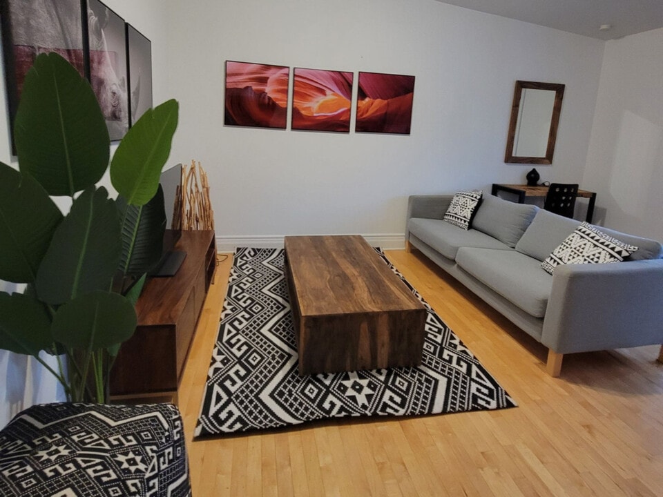 4072 R. Drolet in Montréal, QC - Building Photo