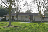 Heritage Village Apartments in Los Banos, CA - Foto de edificio - Building Photo