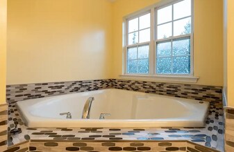25 Blake Dr in Pennington, NJ - Building Photo - Building Photo