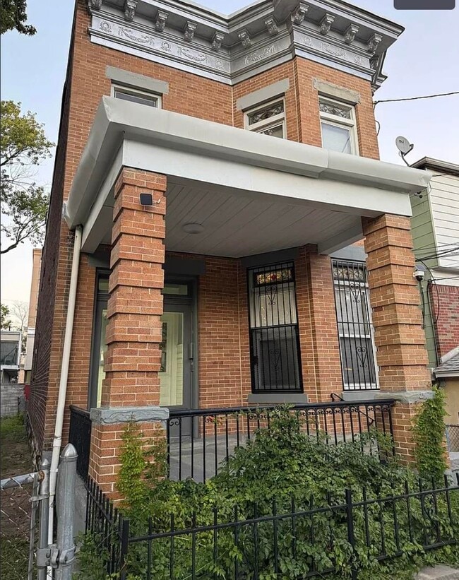 property at 128 35th St