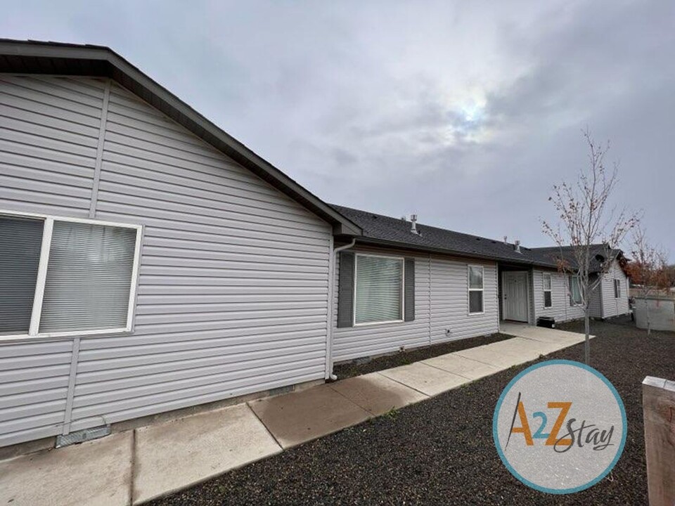 Caldwell 4-Plex in Caldwell, ID - Building Photo