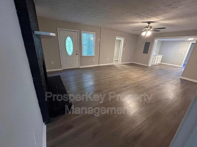 290 Lee Rd 213 in Phenix City, AL - Building Photo - Building Photo