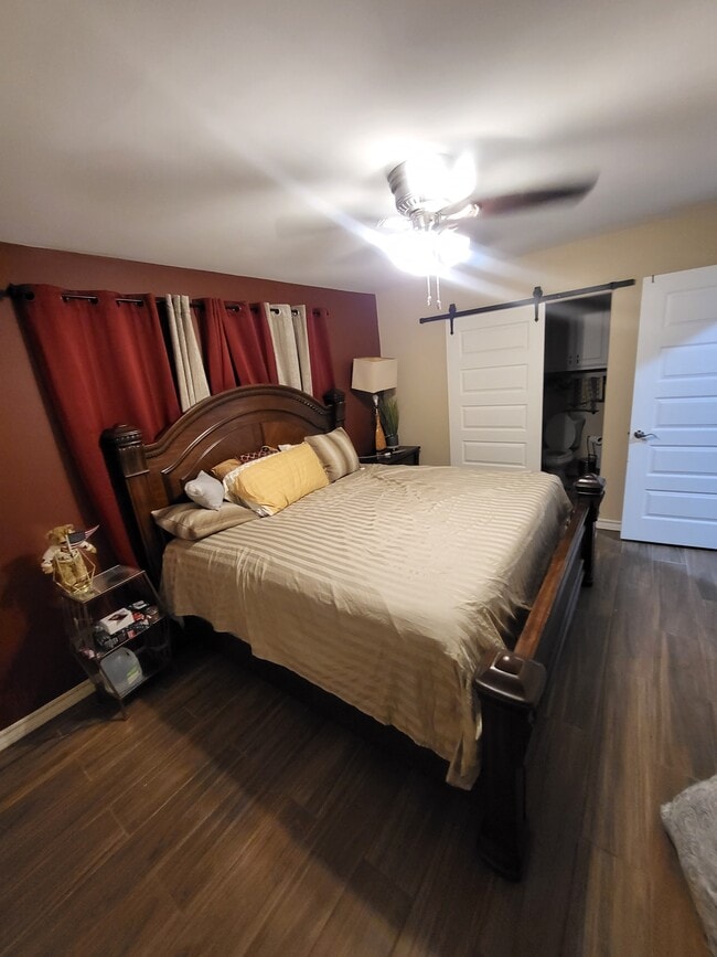 2405 Helena Ave in McAllen, TX - Building Photo - Building Photo