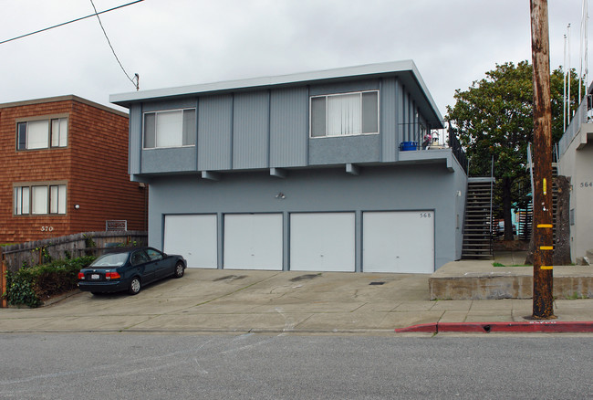 564 Baden Ave in South San Francisco, CA - Foto de edificio - Building Photo