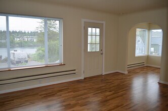 1202 18th St in Bremerton, WA - Building Photo - Building Photo