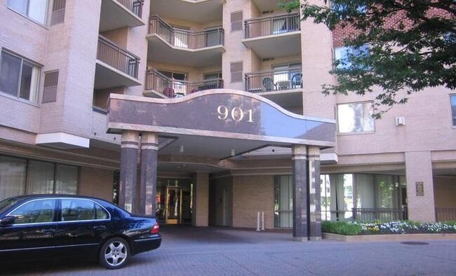 901 North Monroe Street, Unit Apt 1203