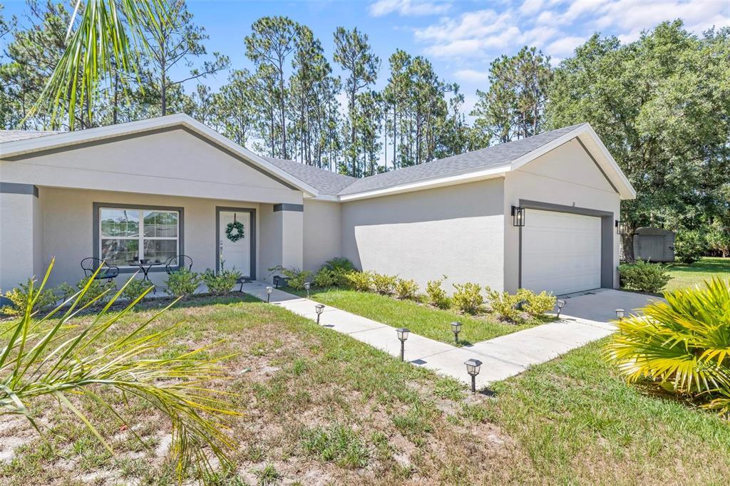 23 Zonal Geranium Ct in Palm Coast, FL - Building Photo