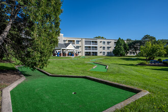 Grand Pre East Apartments in Little Canada, MN - Building Photo - Building Photo