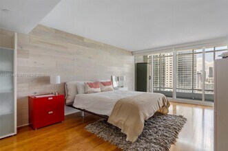 1717 N Bayshore Dr, Unit A-2740 in Miami, FL - Building Photo - Building Photo