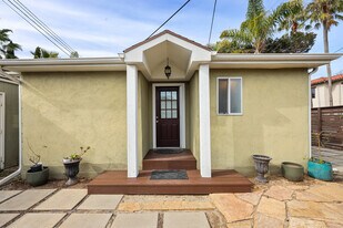 3896 Harney St in San Diego, CA - Building Photo