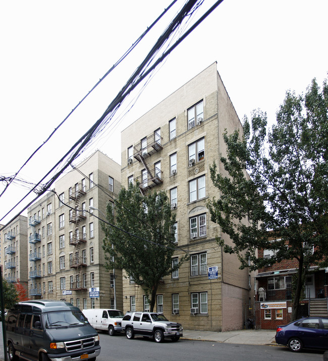 2515 Olinville Ave in Bronx, NY - Building Photo - Building Photo