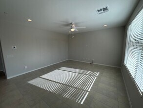 17619 W San Juan Ave in Litchfield Park, AZ - Building Photo - Building Photo