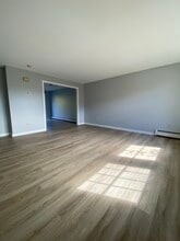 Old County Estates in Hampden, ME - Foto de edificio - Building Photo