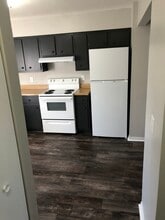 1017 Ebersole Blvd, Unit Apt C in Fostoria, OH - Foto de edificio - Building Photo