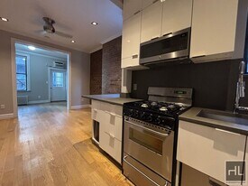 Mott Street in New York, NY - Building Photo