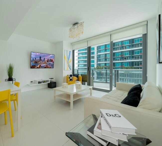 1300 S Miami Ave, Unit 1507 in Miami, FL - Building Photo - Building Photo