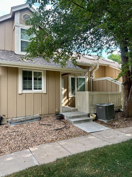 9930 Grove St in Westminster, CO - Building Photo