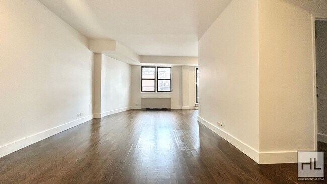 EAST 63 STREET in New York, NY - Building Photo - Building Photo