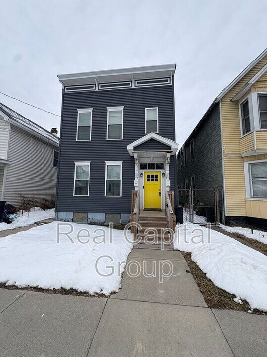 1529-1529 Foster Ave in Schenectady, NY - Building Photo