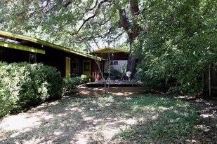 804 E 32nd St in Austin, TX - Building Photo