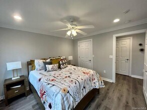 1003 Vista View Dr in Farmingville, NY - Building Photo - Building Photo