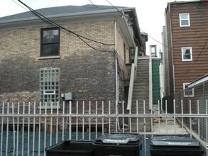 2325 S California Ave in Chicago, IL - Foto de edificio - Building Photo