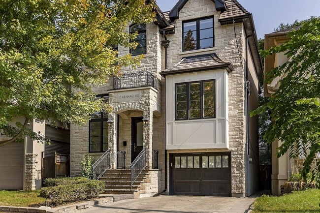 property at 12 Kenrae Rd