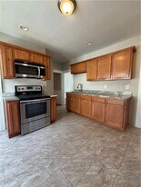 30 Goddard St in Providence, RI - Building Photo