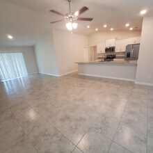 1817 NE 40th Ln in Cape Coral, FL - Building Photo - Building Photo