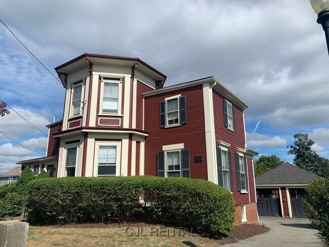 24 Brooks Park in Medford, MA - Building Photo - Building Photo
