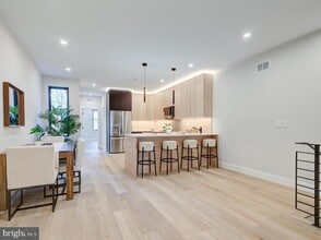 1740 N Marshall St in Philadelphia, PA - Building Photo - Building Photo