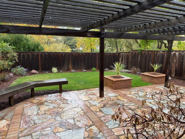 property at 60 Boulder Creek Ct