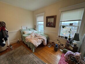 51 Ibbetson St, Unit 3 in Somerville, MA - Foto de edificio - Building Photo