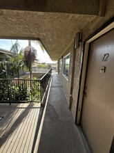 1132 255th St, Unit 6 in Los Angeles, CA - Foto de edificio - Building Photo