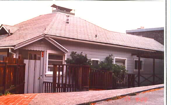 56 Filbert Ave in Sausalito, CA - Foto de edificio