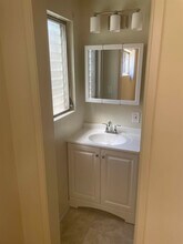 14308 Dickens St in Sherman Oaks, CA - Foto de edificio - Building Photo