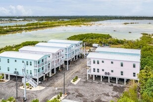 Coco Palms in Cudjoe Key, FL - Building Photo