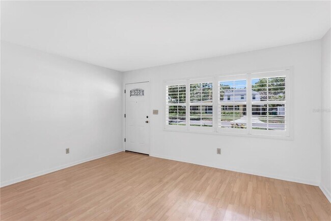 3414 W Carrington St in Tampa, FL - Building Photo - Building Photo