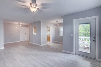 2591 NE 55th Ct in Fort Lauderdale, FL - Building Photo - Building Photo